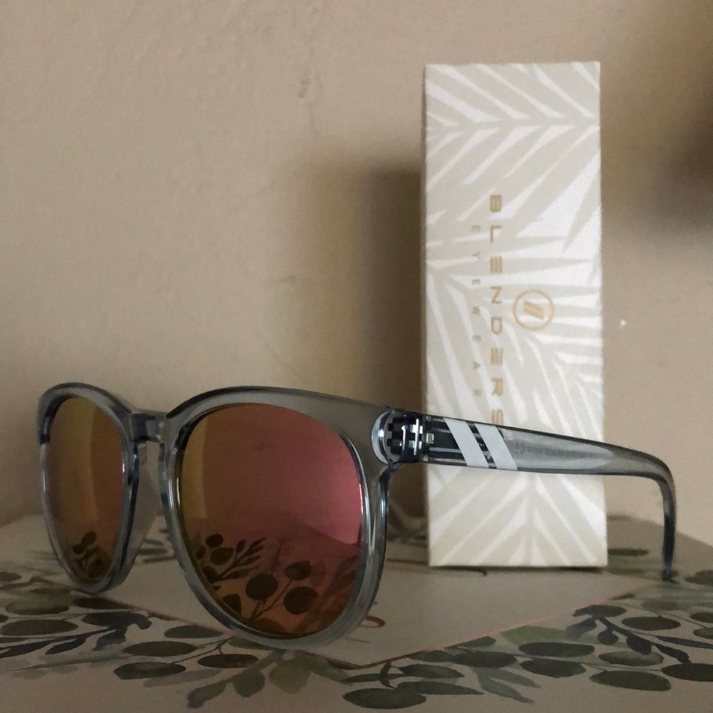 Blenders EYEWEAR